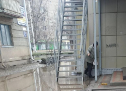 Огромная лужа на Морской оказалась в ведении управляющей компании «Чайка»