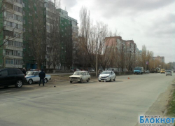 В Волгодонске на улице Кошевого две легковушки не поделили дорогу