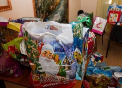 Меньше 150 рублей будут стоить новогодние подарки для детей из малоимущих семей