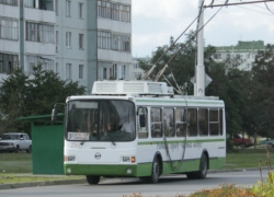 Волгодонцы автобусам и троллейбусам все больше предпочитают личные автомобили 