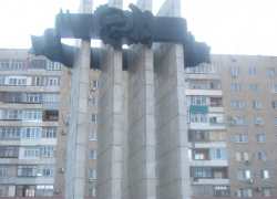 Этот памятник может рухнуть на головы нашим детям в любой момент - читатель