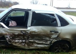 Два человека пострадали в лобовом ДТП на автодороге Ростов-Волгодонск