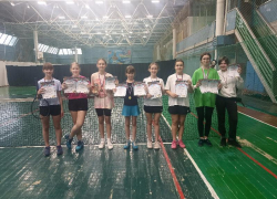 Порядка сотни спортсменов сразились в городском турнире по теннису на стадионе «Спартак» 