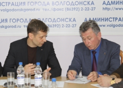 Сити-менеджер встретился с самой скандальной комиссией Думы Волгодонска