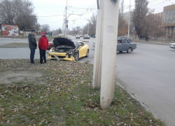 В сети появилось видеозапись ДТП с участием «Аквеллы» и «шестерки» 