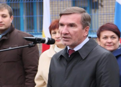 Гуськов указал не недоработку в строительстве детсада в Красном Яру и посоветовал подумать о строительстве новой школы в Волгодонске 