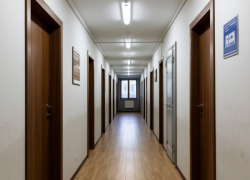 Рабочее общежитие легализуют на территории асфальтового завода в Шлюзах