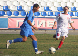 Матч «Маяка» с «Сулином» завершился поражением, скандалом и дракой