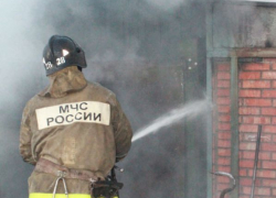 Волгодонец лишился гаража из-за пожара  