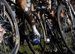 90 волгодонцев устроили велогонки по Малой Морской