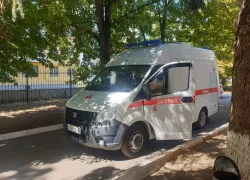 Все не слава Богу! Мариненко упал в обморок и рассек голову: снова скорая помощь приехала к зданию суда