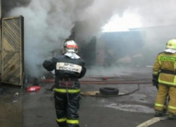 В Волгодонске на неработающем складе случился пожар