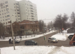 Невнимательность девушки на иномарке привела к ДТП в Волгодонске 
