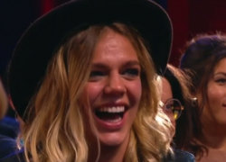 Пловчиха Юлия Ефимова стала звездой Comedy Club