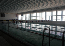 В «Дельфине» проходит первенство СДЮСШОР №2 по плаванию