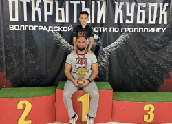 Три схватки — три победы: волгодонский борец Тамирлан Устерханов взял золото на первенстве по грэпплингу