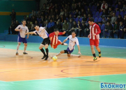 Чемпионом Волгодонска по мини-футболу стала команда из Зимовников