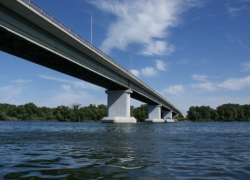 Труп прыгнувшего с моста мужчины извлекли со дна Дона волгодонские водолазы  