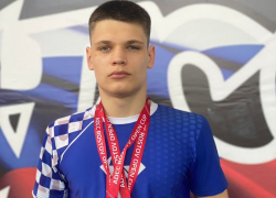 Две медали завоевал юный Владислав Первилов на областном турнире по борьбе