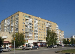 В Волгодонске эвакуировали людей из горящей квартиры на В-8