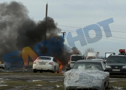 Власти раскрыли причину возгорания двух автомобилей в новой части Волгодонска 