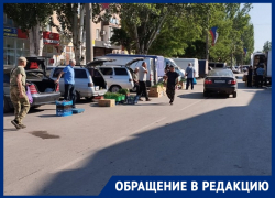 «Захват вышел на новый уровень»: торговцы на Думенко заняли почти всю дорогу