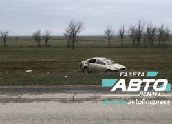 65-летняя женщина пострадала при опрокидывании машины на трассе Дубовское  - Заветное