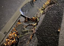 Ремонт злополучного тротуара в Красном Яру затянется на целый год