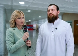 «Для меня она — Катя»: боксер-депутат Дмитрий Кудряшов рассказал о дружбе длиною в 20 лет с Екатериной Стенякиной 