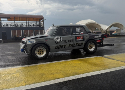 Волгодонская «шестерка» мощностью в тысячу лошадиных сил сожгла покрытие на аэродроме Быково в Москве