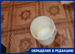 «Мою маму топят, а им дела нет!»: жители дома на 50 лет СССР уже месяц пытаются добиться от управляющей компании ремонта стояка 