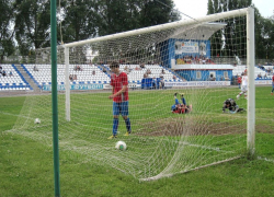 Волгодонский ФК «Маяк» разгромил «гребцов» из Ростова (фоторепортаж)