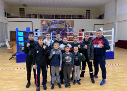 С россыпью наград вернулись волгодонские спортсмены с турнира по боксу