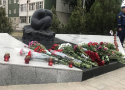 Волгодонск помнит: 26 лет боли и памяти о жертвах теракта 1999 года