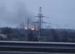 На берегу Сухо-Соленовского залива пожарные начали устраивать контролируемые выжигания