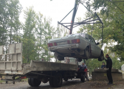 Неугомонный эвакуатор чистит город от тех, кто «паркуется как хочет»