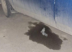 Малолетние радикалы с Карла Маркса обмочили автомобили «водяными бомбами»: жители ищут виновников 