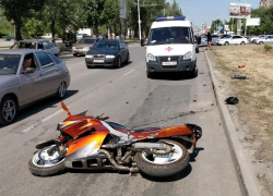 Мотоциклист пострадал в ДТП на проспекте Строителей 