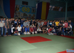 В Волгодонске состоялся II межрегиональный турнир по грепплингу (ВИДЕО)