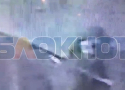 В Волгодонске из  Land Crusier 200 украли барсетку с паспортом и документами