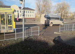 После ДТП с 12-летним пешеходом-нарушителем возле «Авангарда» ГИБДД напомнило детям о ПДД