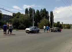 На Морской произошло столкновение двух автомобилей, есть пострадавшие