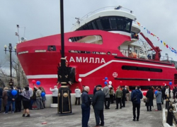 Навигацию на Волго-Донском судоходном канале открыла красная турчанка «Камилла» с огромным «носом»