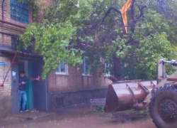 В Волгодонске спасатели разблокировали подъезд дома на улице Морской