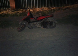 Пятнадцатилетний гонщик на скутере попал в ДТП вместе со своим приятелем