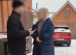 Руководство районной больницы задержали в Семикаракорске по подозрению в коррупции