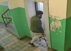 Полиция задержала обокравшего 12-летнюю девочку в Волгодонске одноногого мужчину 