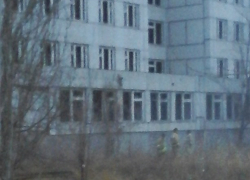 Школьники Волгодонска подожгли заброшенное здание на Гагарина — читатель