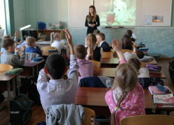 Урок доброты для школьников Волгодонска провели волонтеры организации «Делай добро»