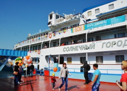  В Цимлянском водохранилище пассажирский теплоход сел на мель